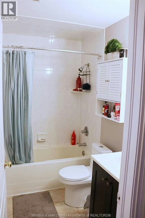 2-809 Erie Street East, Windsor, ON, N9A 3Y5 - 9