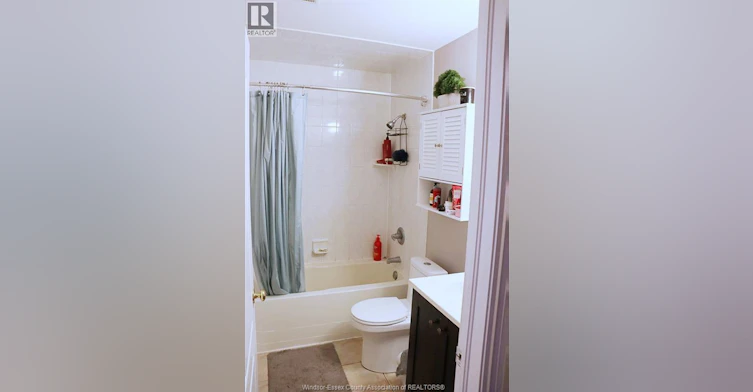 2-809 Erie Street East, Windsor, ON, N9A 3Y5 - 9