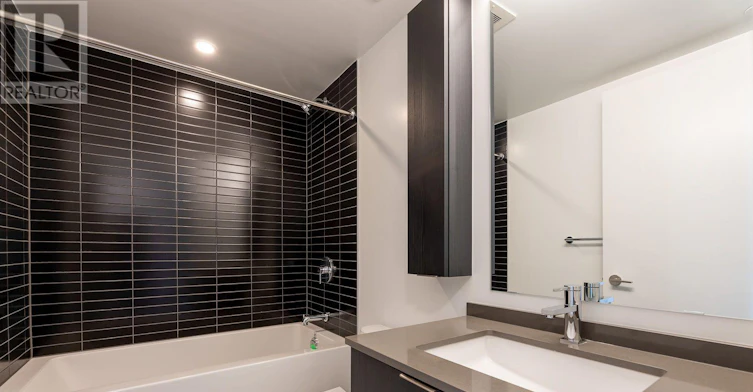 913-86 Dundas Street E, Mississauga, ON, L5A 1W4 - 3
