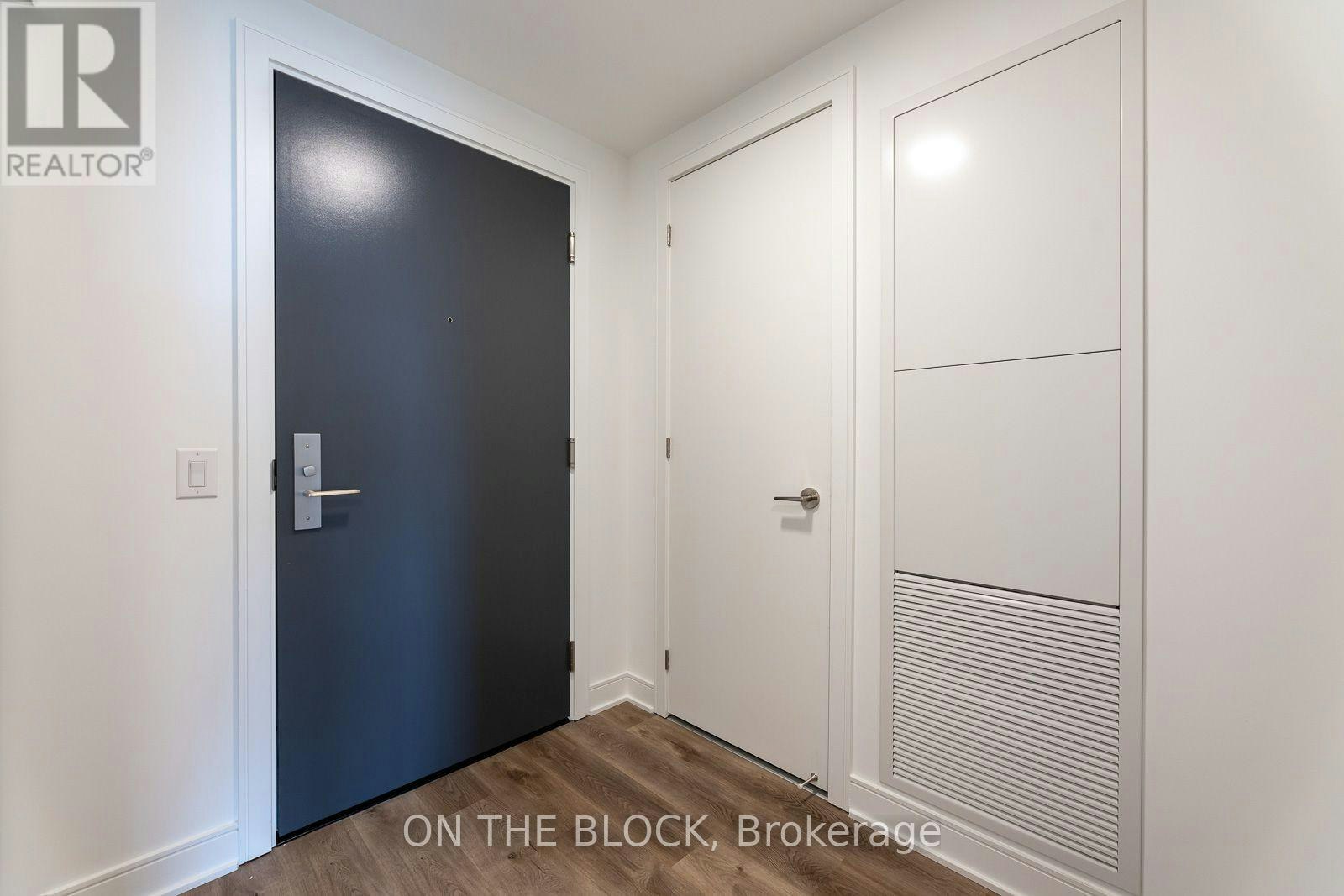 913-86 Dundas Street E, Mississauga, ON, L5A 1W4