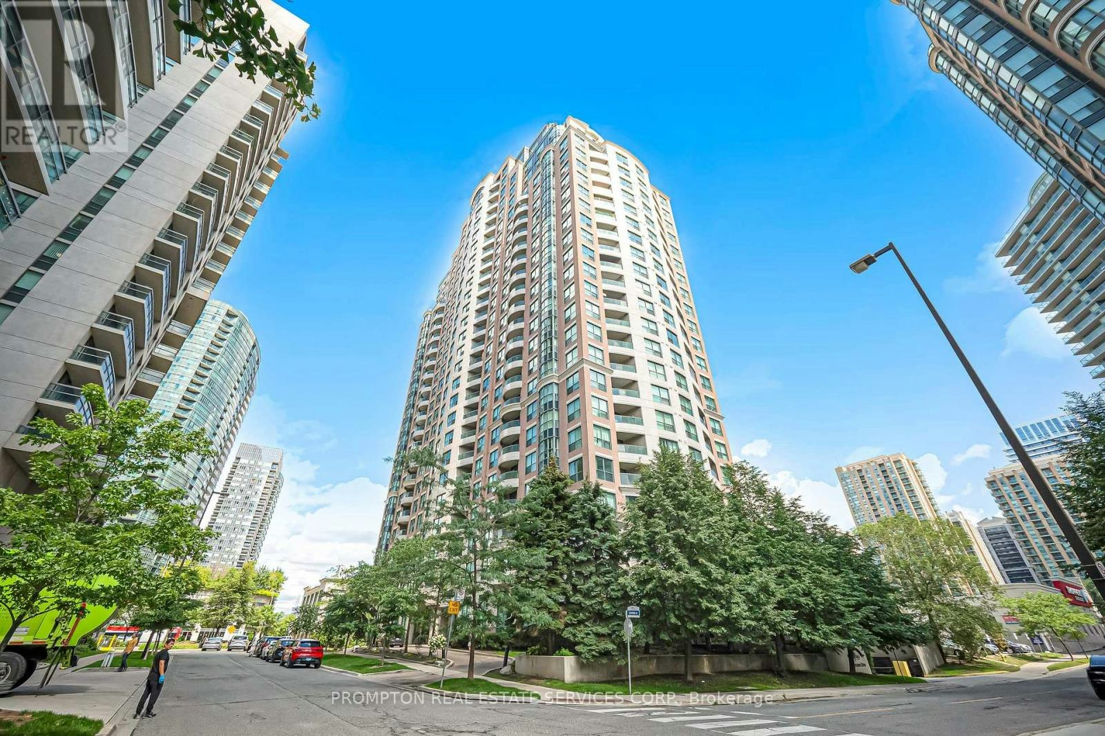 807-7 Lorraine Drive, Toronto, ON, M2N 7H2