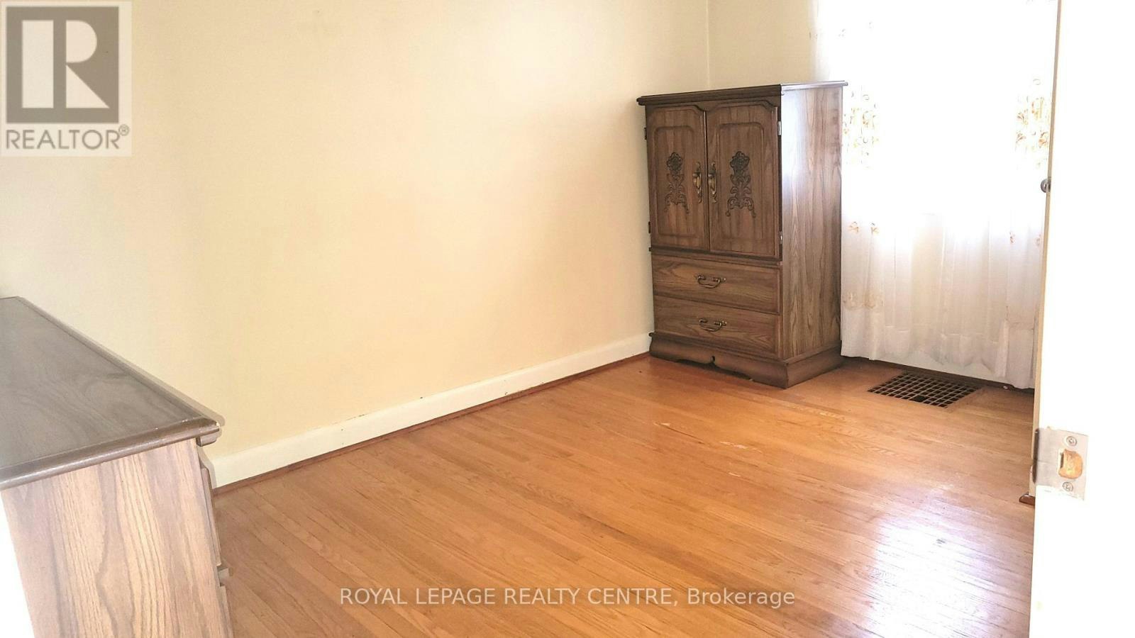 7 Earl Street, Mississauga, ON, L5M 1N6 - 9