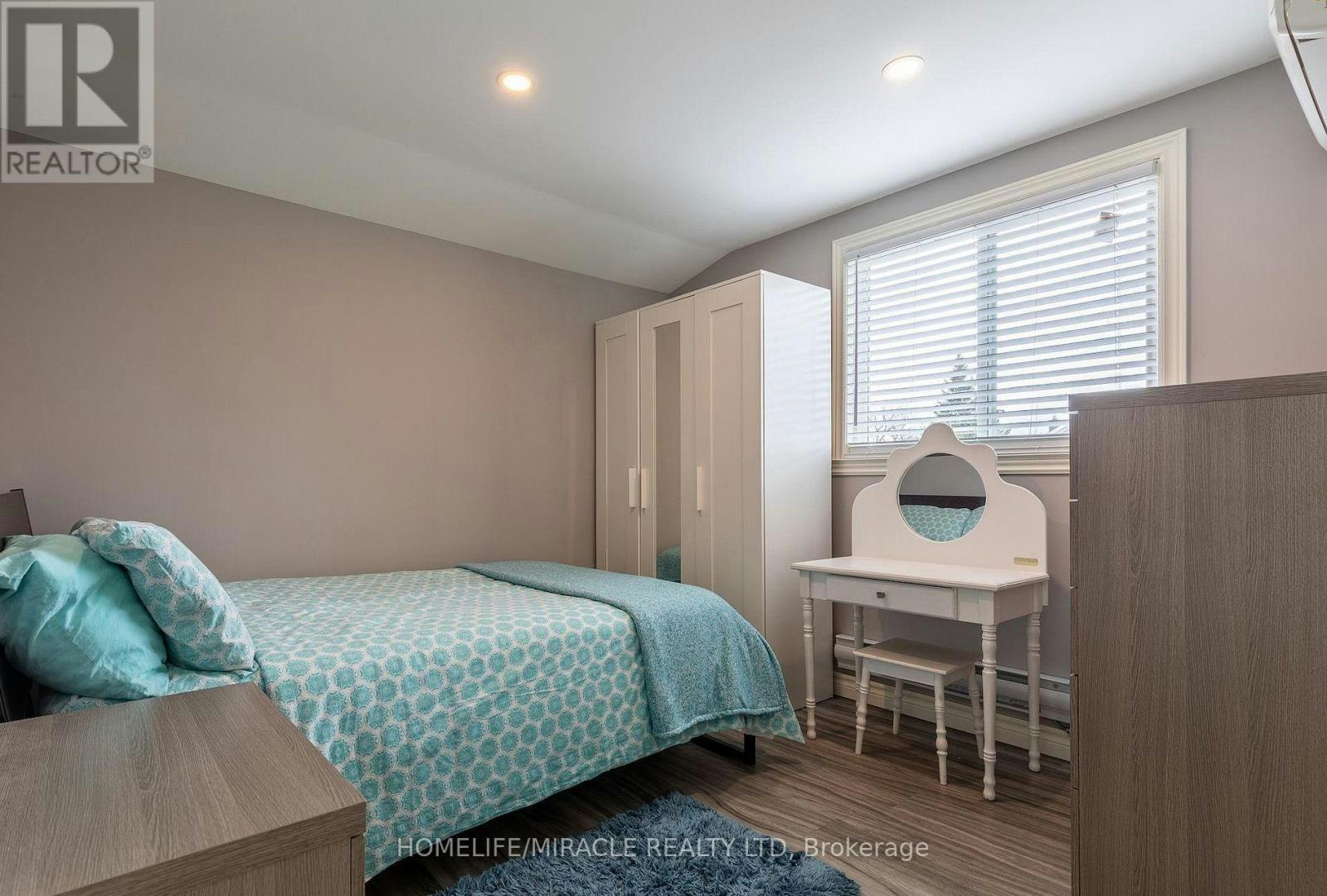 36 Division Street, St. Catharines, ON, L2R 3G2 - 13