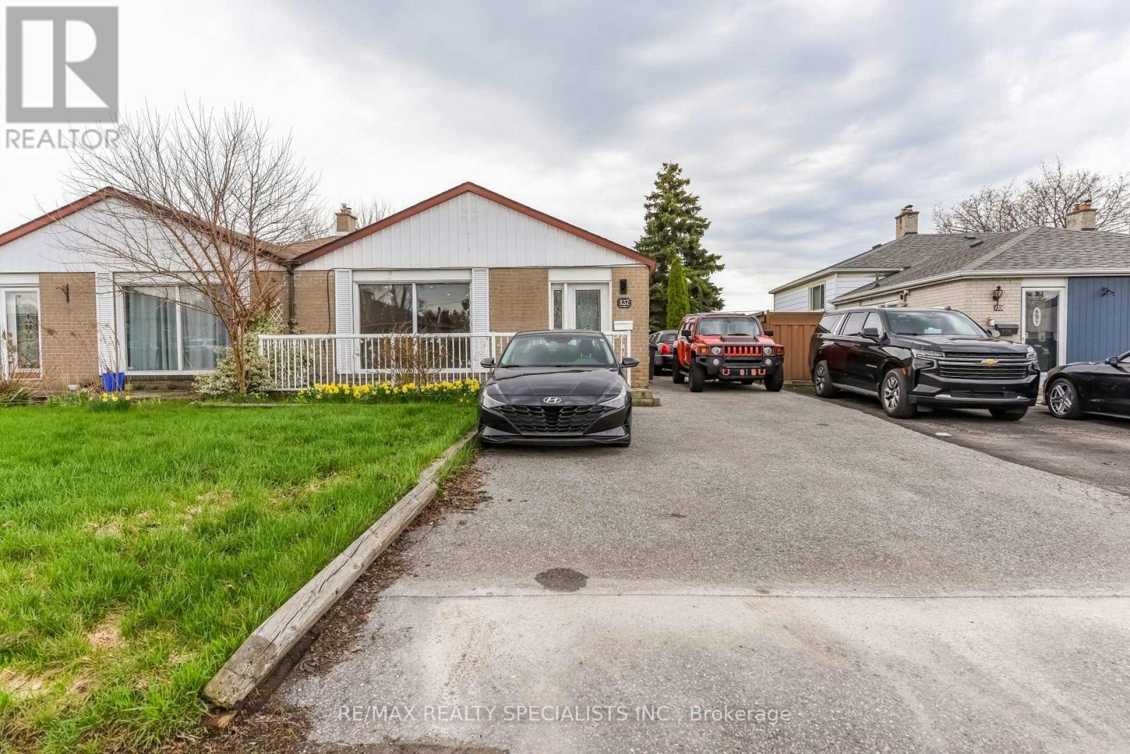 UPPER PORTION-137 Avondale Boulevard, Brampton, ON, L6T 1H5