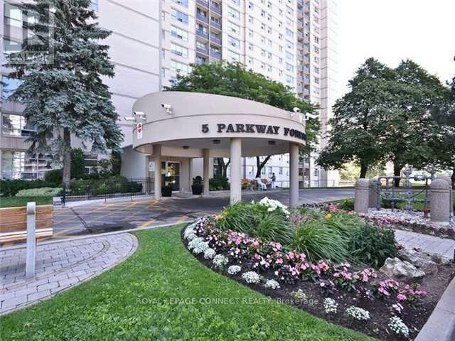 407-5 Parkway Forest Drive, Toronto, ON, M2J 1L2 - 2