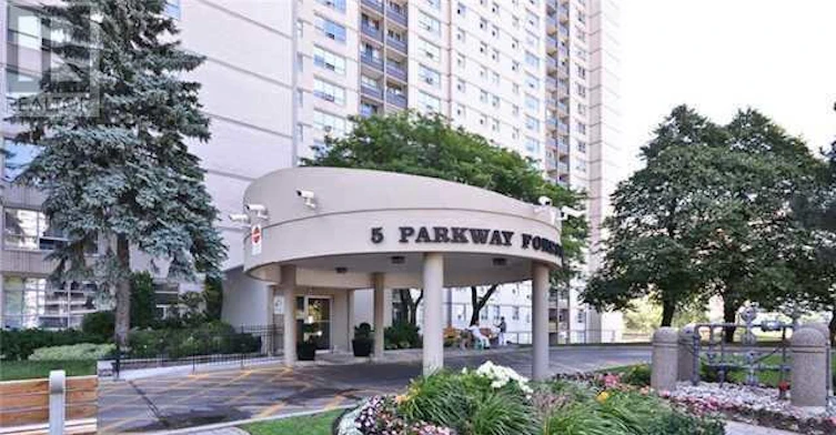407-5 Parkway Forest Drive, Toronto, ON, M2J 1L2 - 2