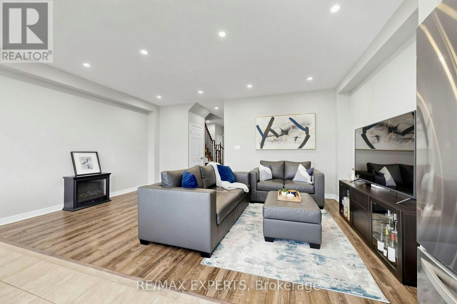1303 Bardeau Street, Innisfil, ON, L0L 1W0 - 3