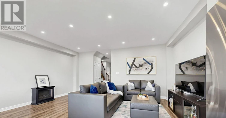 1303 Bardeau Street, Innisfil, ON, L0L 1W0 - 3