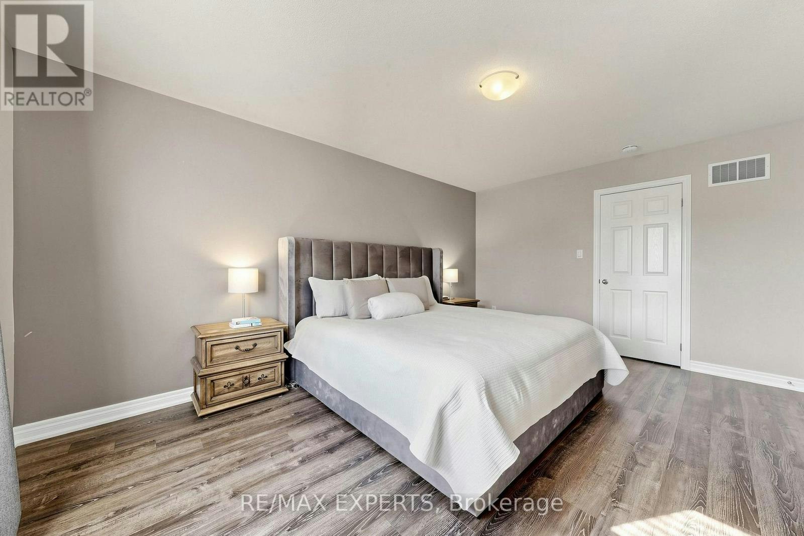 1303 Bardeau Street, Innisfil, ON, L0L 1W0 - 12