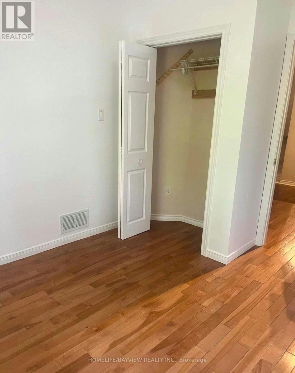 37 Sellers (Main Floor Avenue, Toronto, ON, M6E 3T4 - 9
