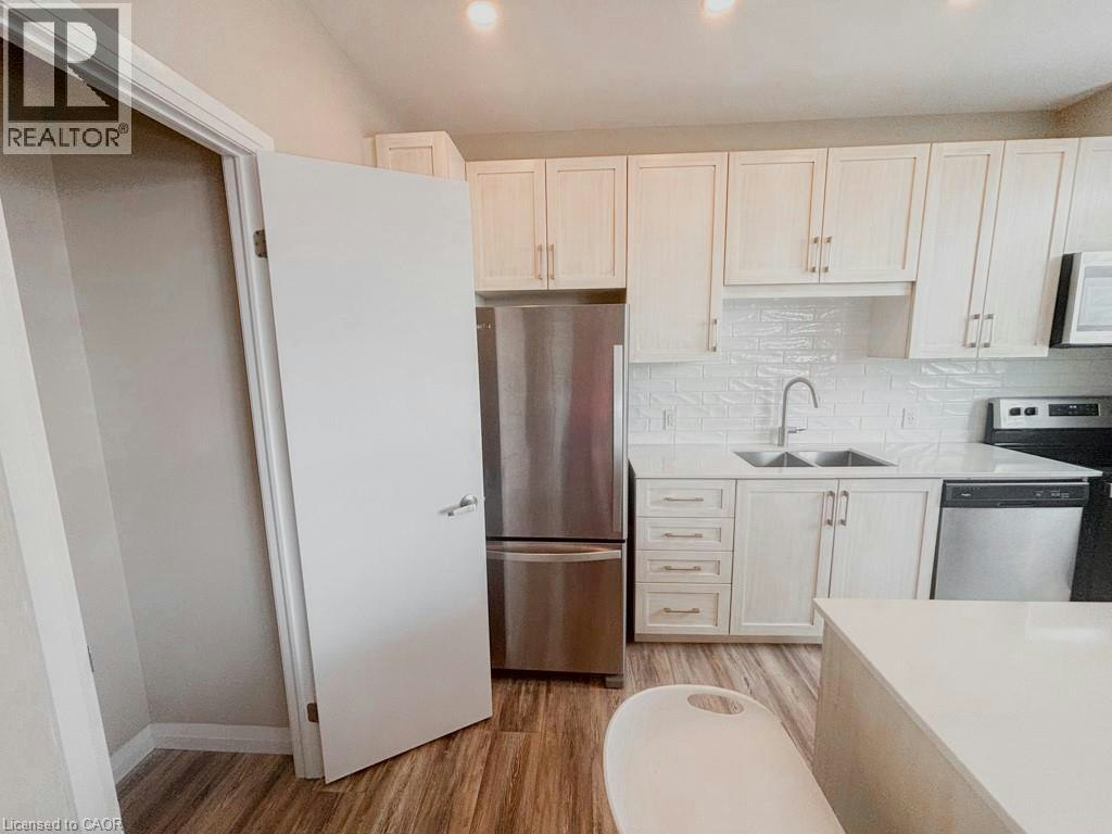 903-104 Garment Street, Kitchener, ON, N2G 0C8 - 23