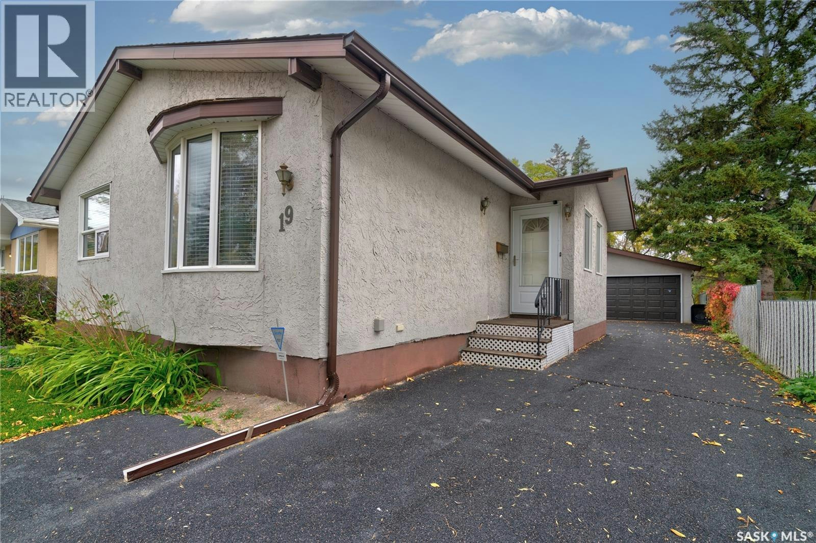 19 Cavendish Street, Regina, SK, S4N 1P1