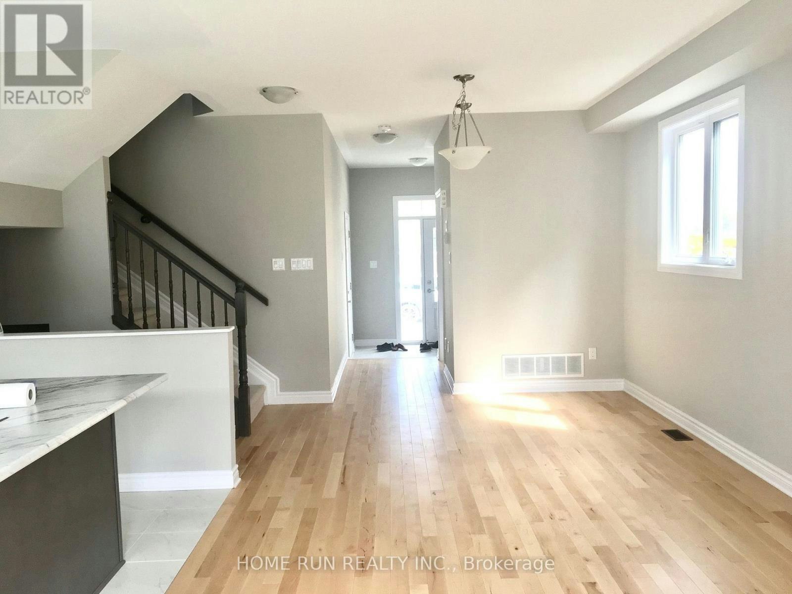 227 Bandelier Way, Ottawa, ON, K2S 2J4 - 2