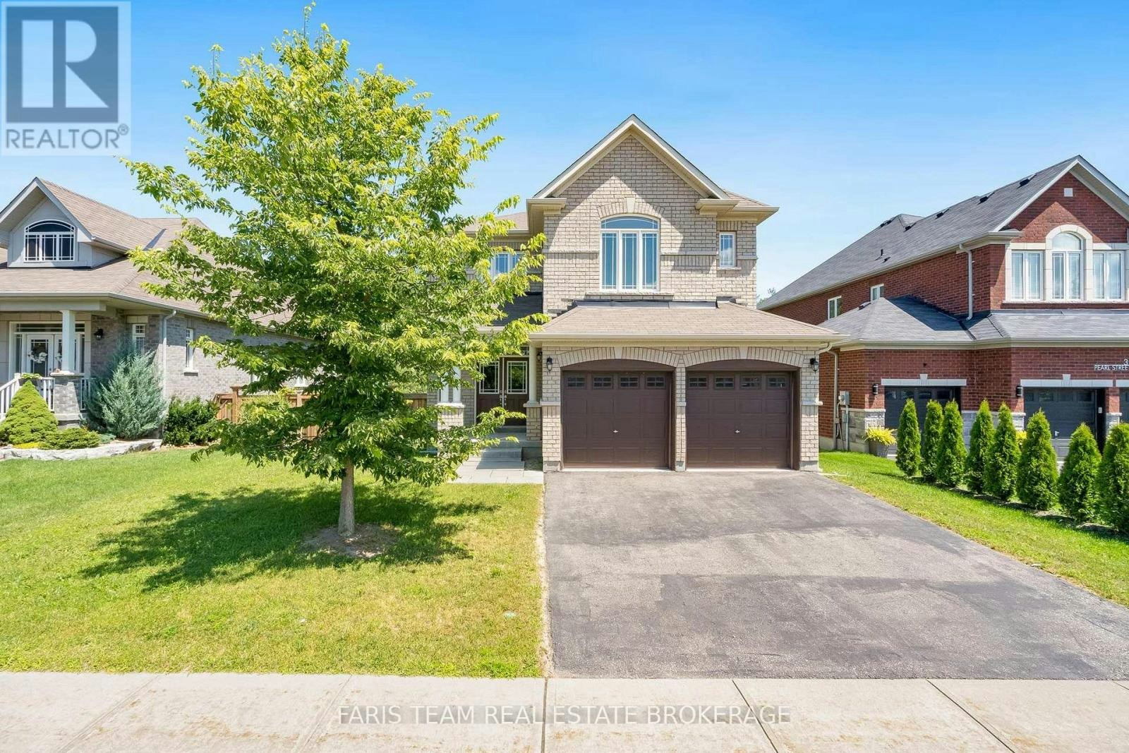 33 Pearl Street, Wasaga Beach, ON, L9Z 0G9
