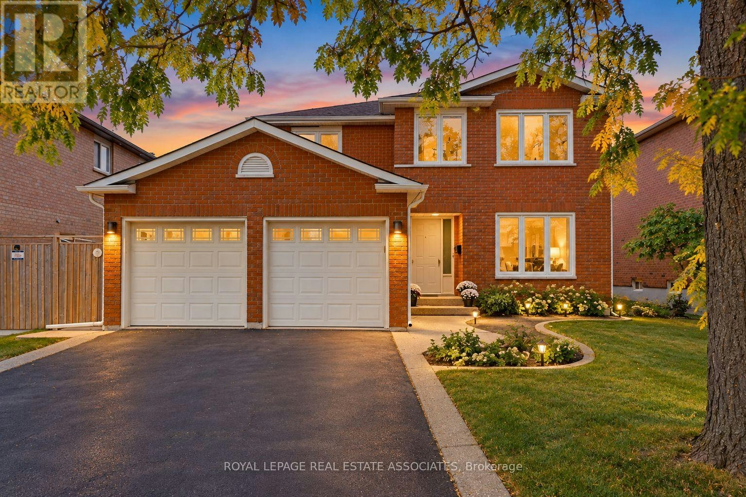 1410 Wakehurst Crescent, Oakville, ON, L6J 6T6