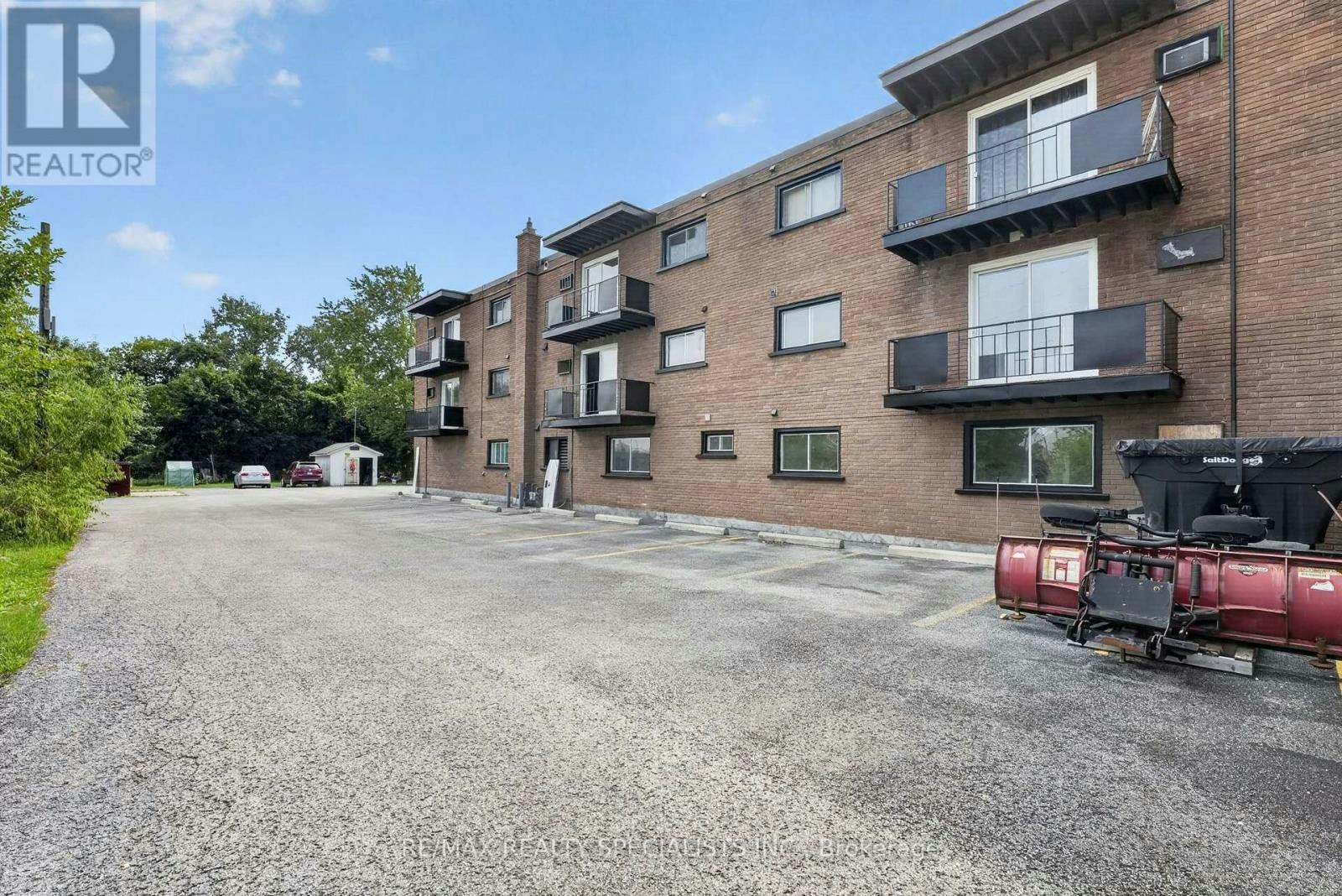 33-426 Queenston Street, St. Catharines, ON, L2P 2Y2 - 33