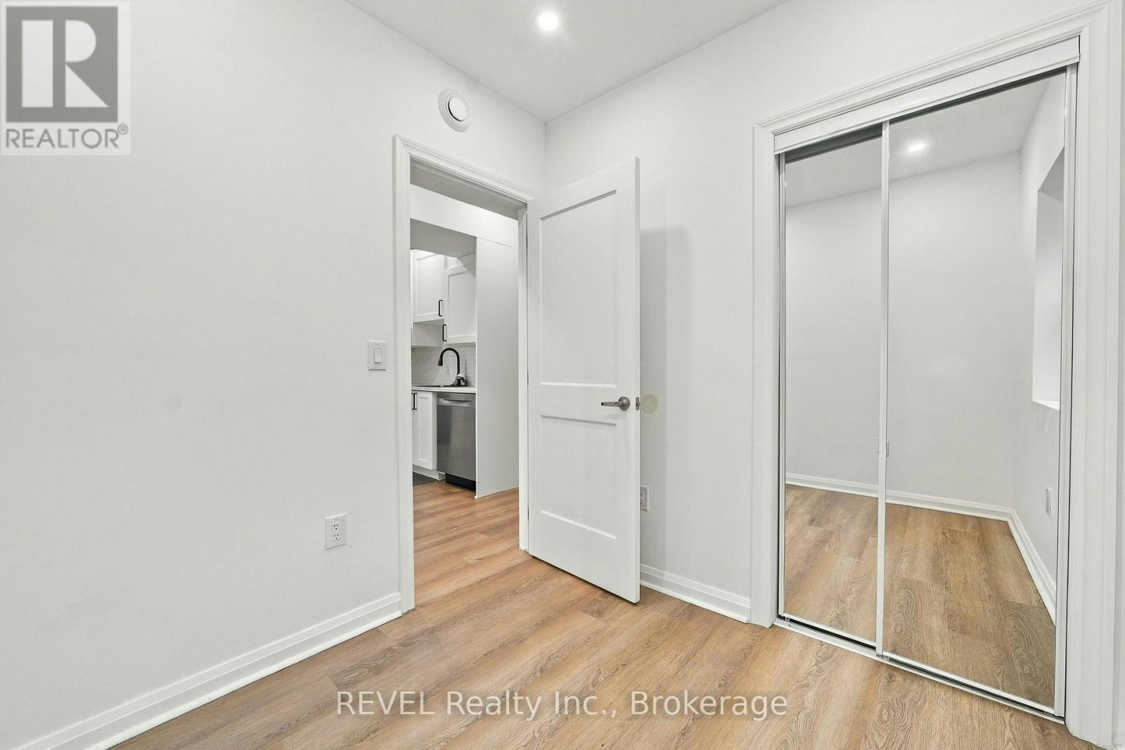 533A Carlton Street, St. Catharines, ON, L2M 4X6 - 9