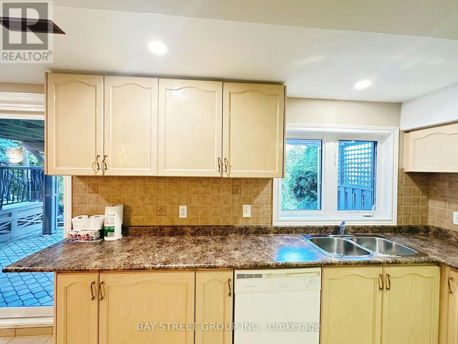 BASEMENT-77 Greenbank Drive, Richmond Hill, ON, L4E 4C7 - 5