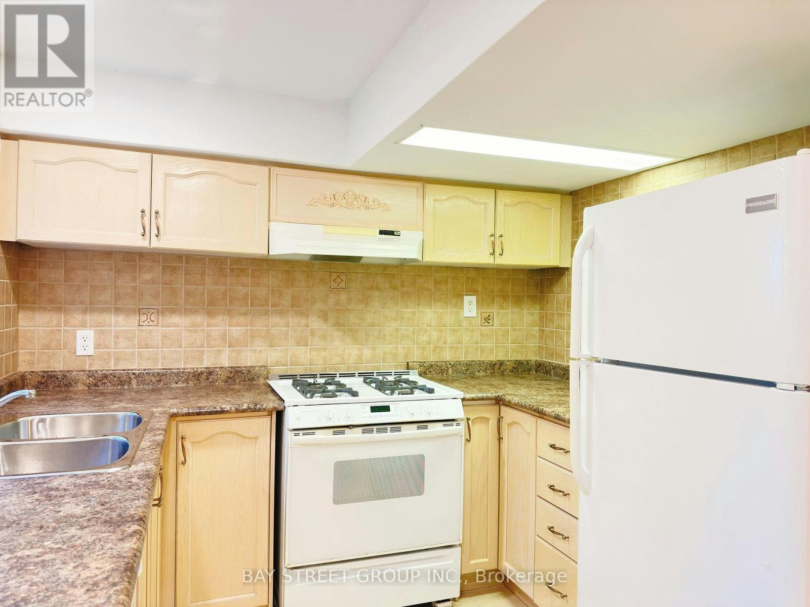 BASEMENT-77 Greenbank Drive, Richmond Hill, ON, L4E 4C7 - 6