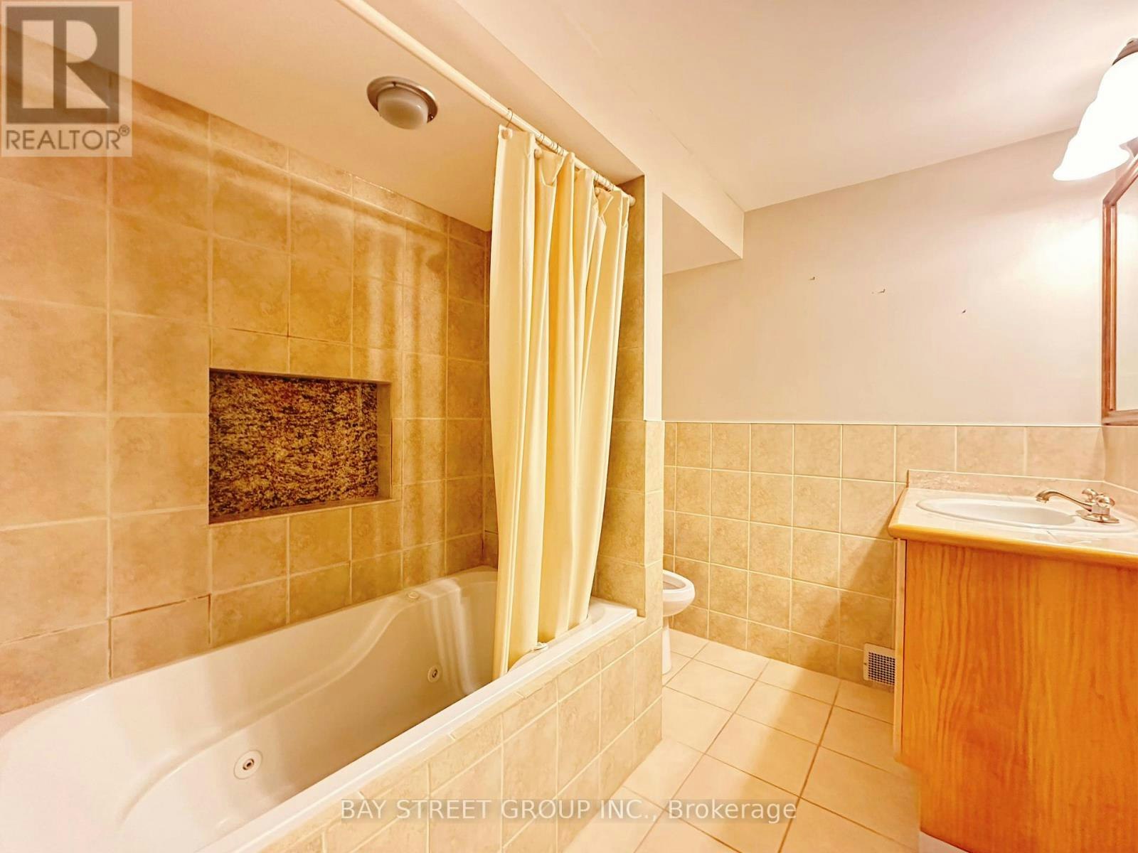 BASEMENT-77 Greenbank Drive, Richmond Hill, ON, L4E 4C7 - 17