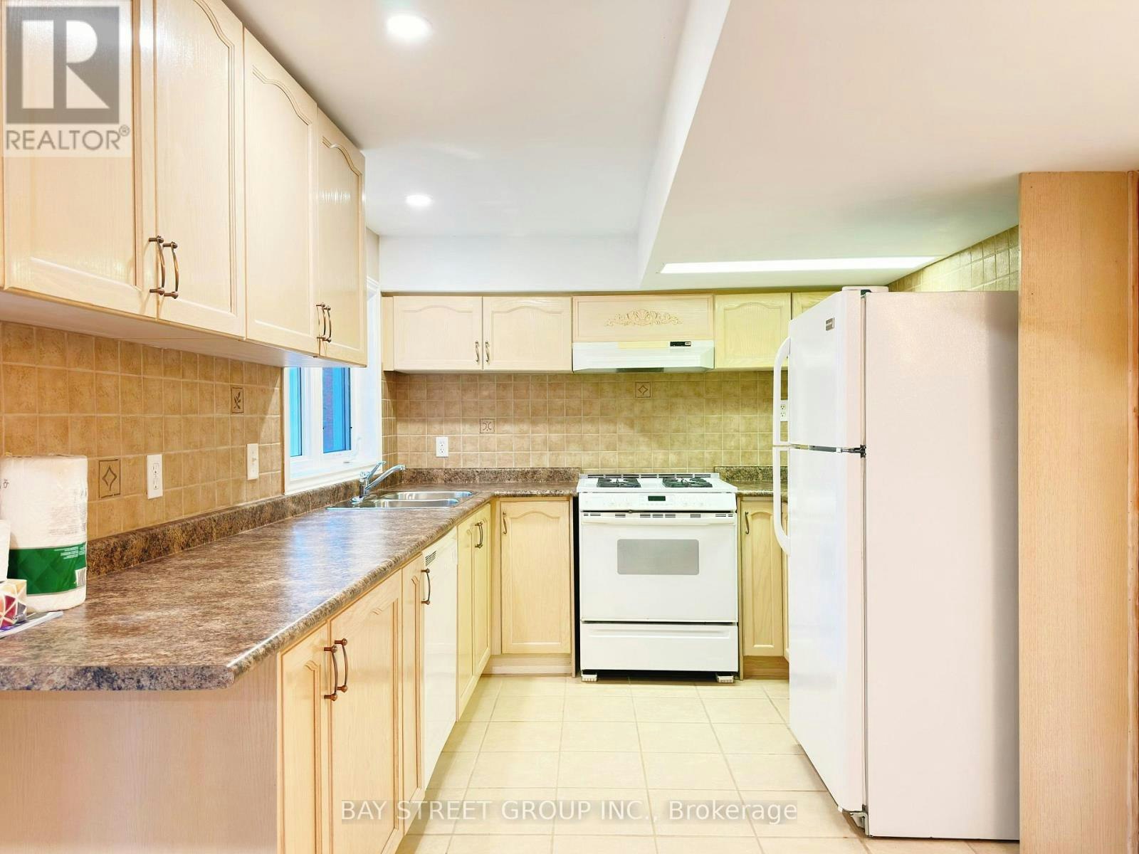 BASEMENT-77 Greenbank Drive, Richmond Hill, ON, L4E 4C7 - 7