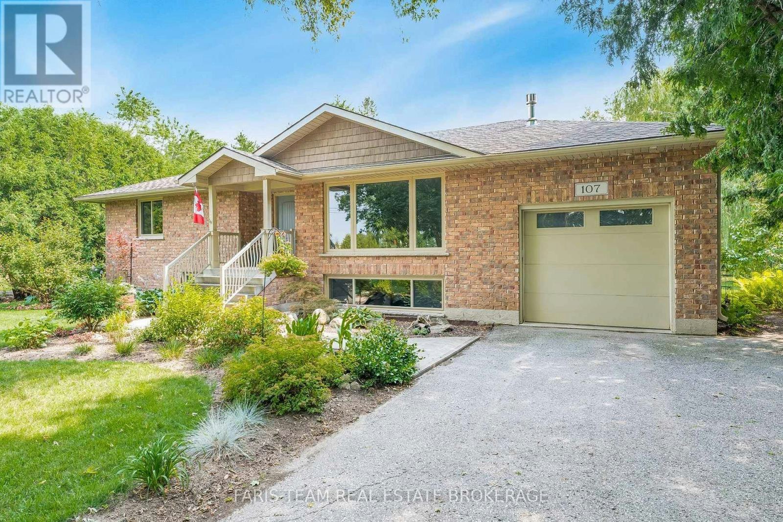 107 George Street, Clearview, ON, L0M 1G0