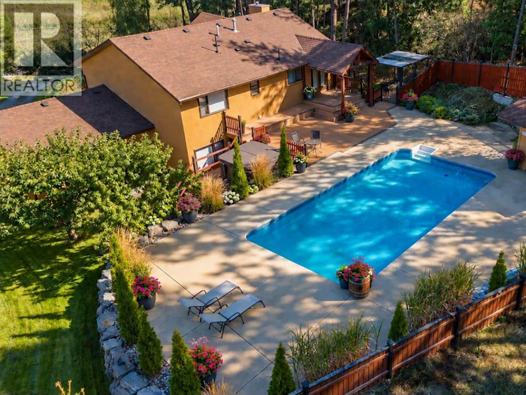 10590 Long Road, Lake Country, BC, V4V 1N7
