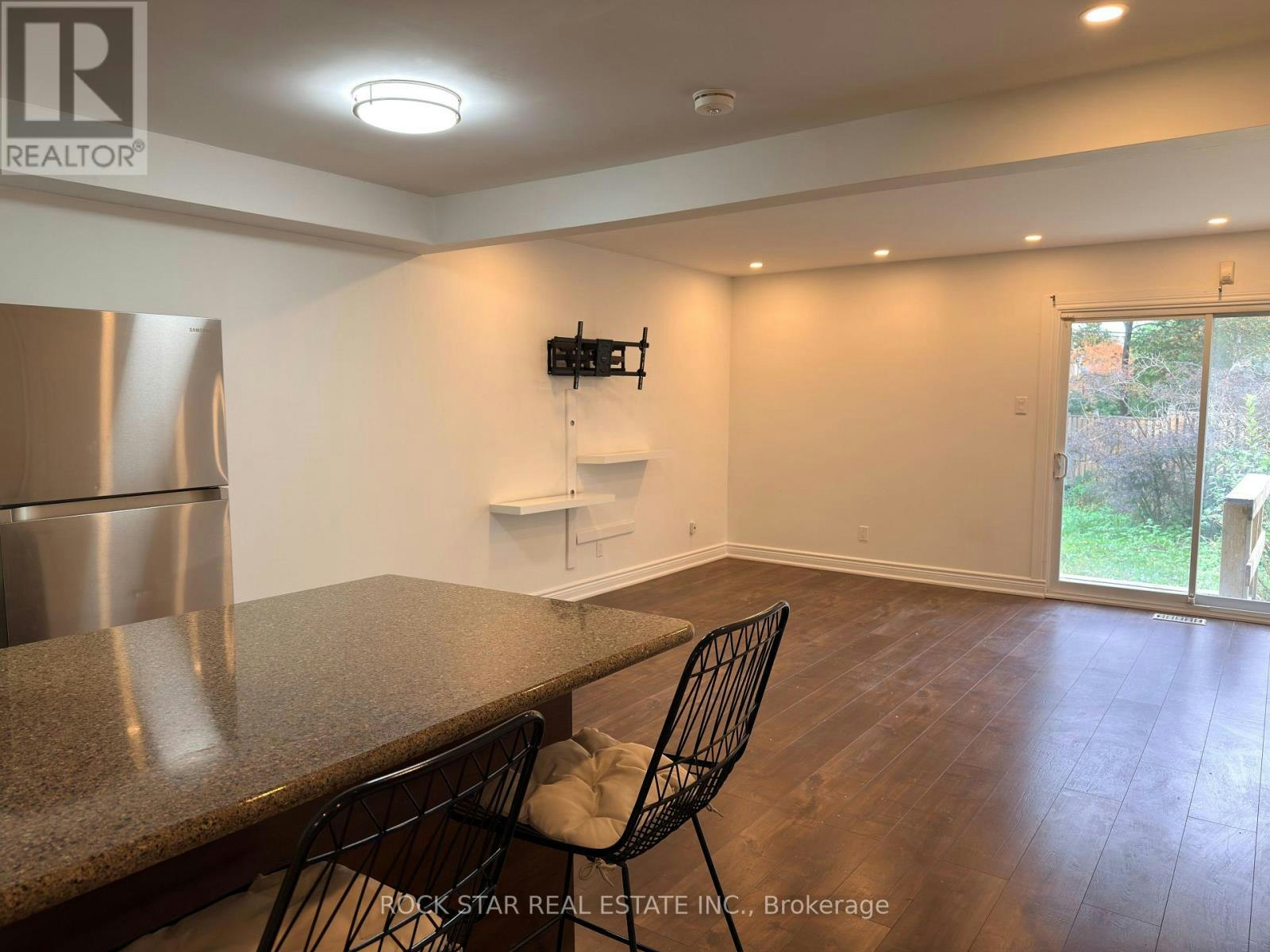 UPPER-15 Hardcastle Court, Brampton, ON, L6S 2B2 - 4