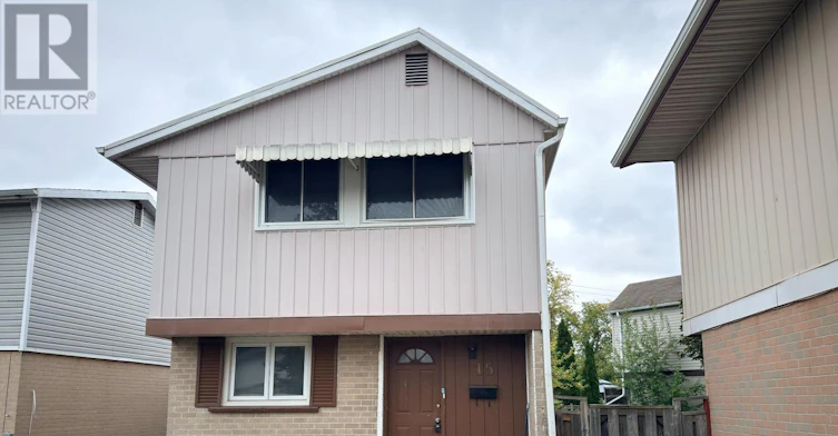 UPPER-15 Hardcastle Court, Brampton, ON, L6S 2B2