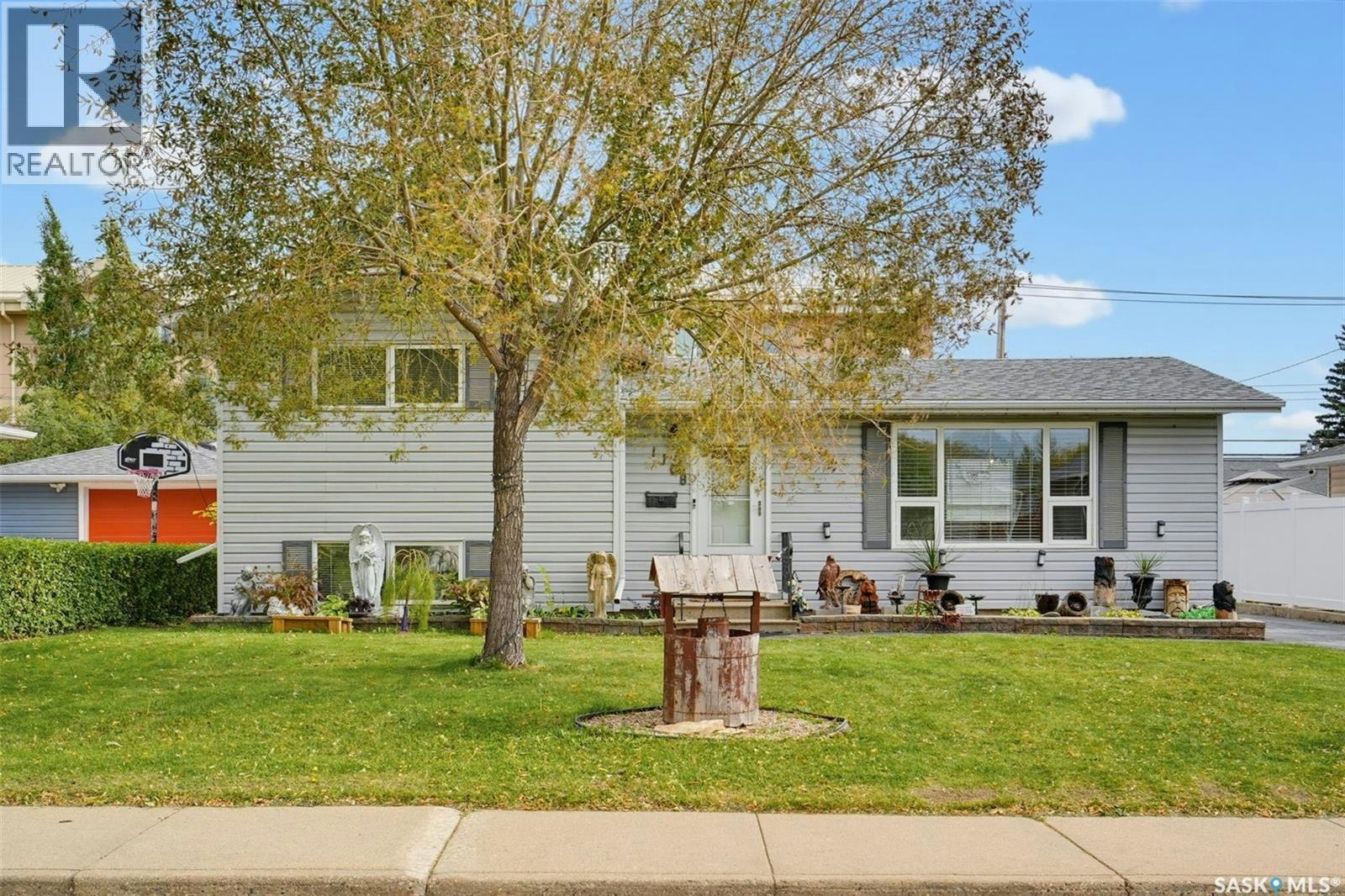 1108 Tiffin Crescent, Saskatoon, SK, S7L 3R3