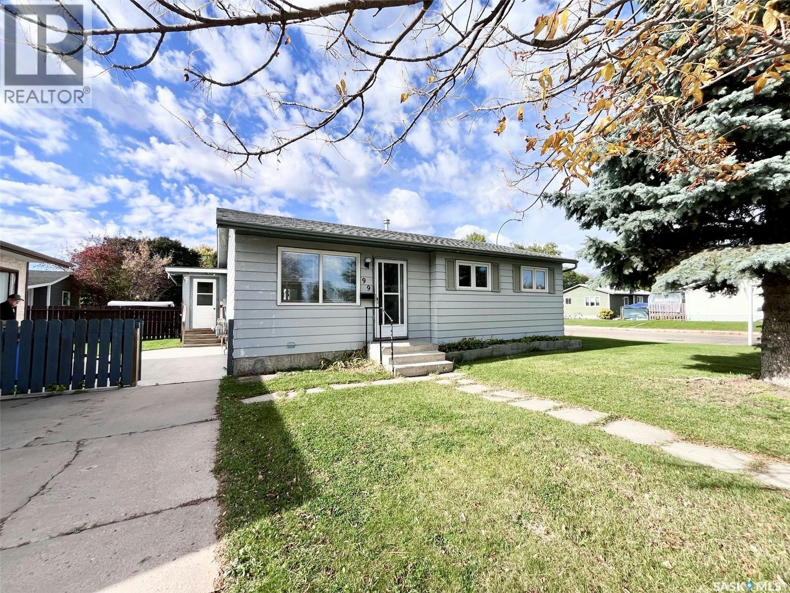 99 Bowerman Crescent, Prince Albert, SK, S6V 6G3