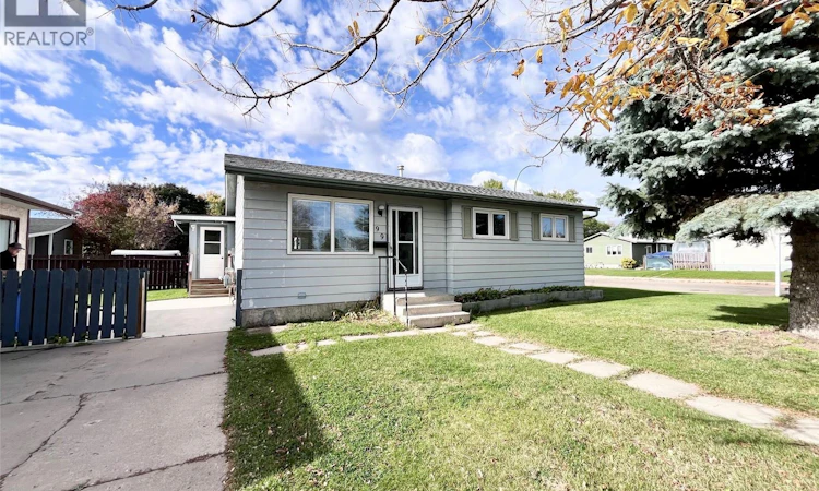 99 Bowerman Crescent
