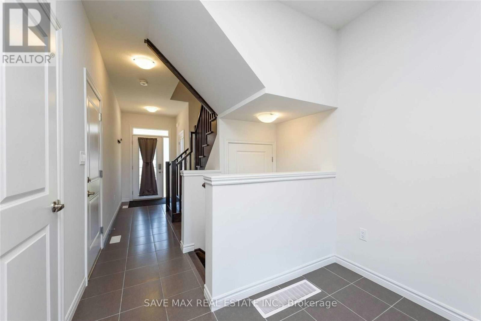 4873 Connor Drive, Lincoln, ON, L3J 0S6 - 6