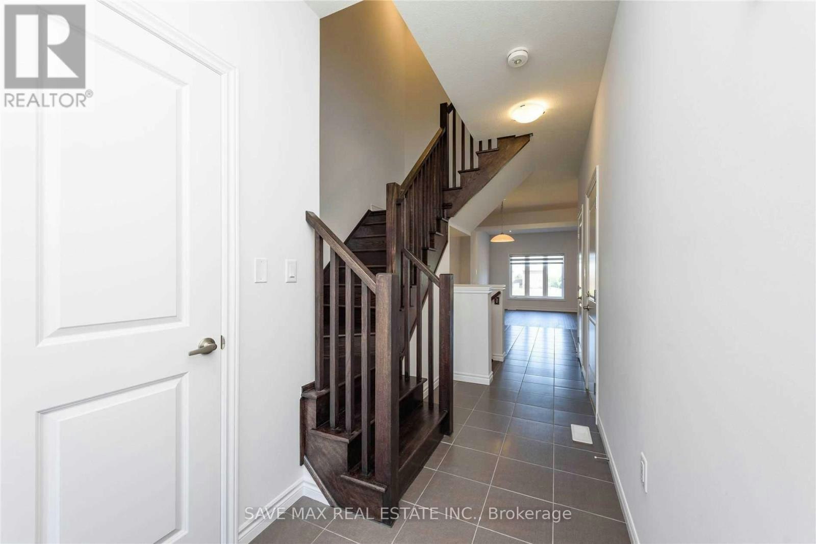 4873 Connor Drive, Lincoln, ON, L3J 0S6 - 5