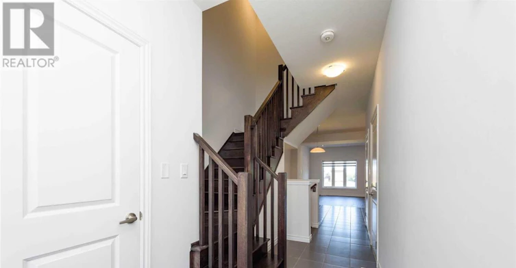 4873 Connor Drive, Lincoln, ON, L3J 0S6 - 5