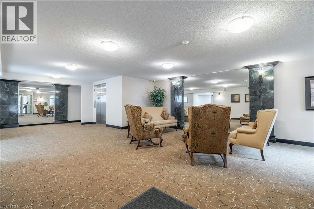 306-970 Golf Links Road, Hamilton, ON, L9K 1J8