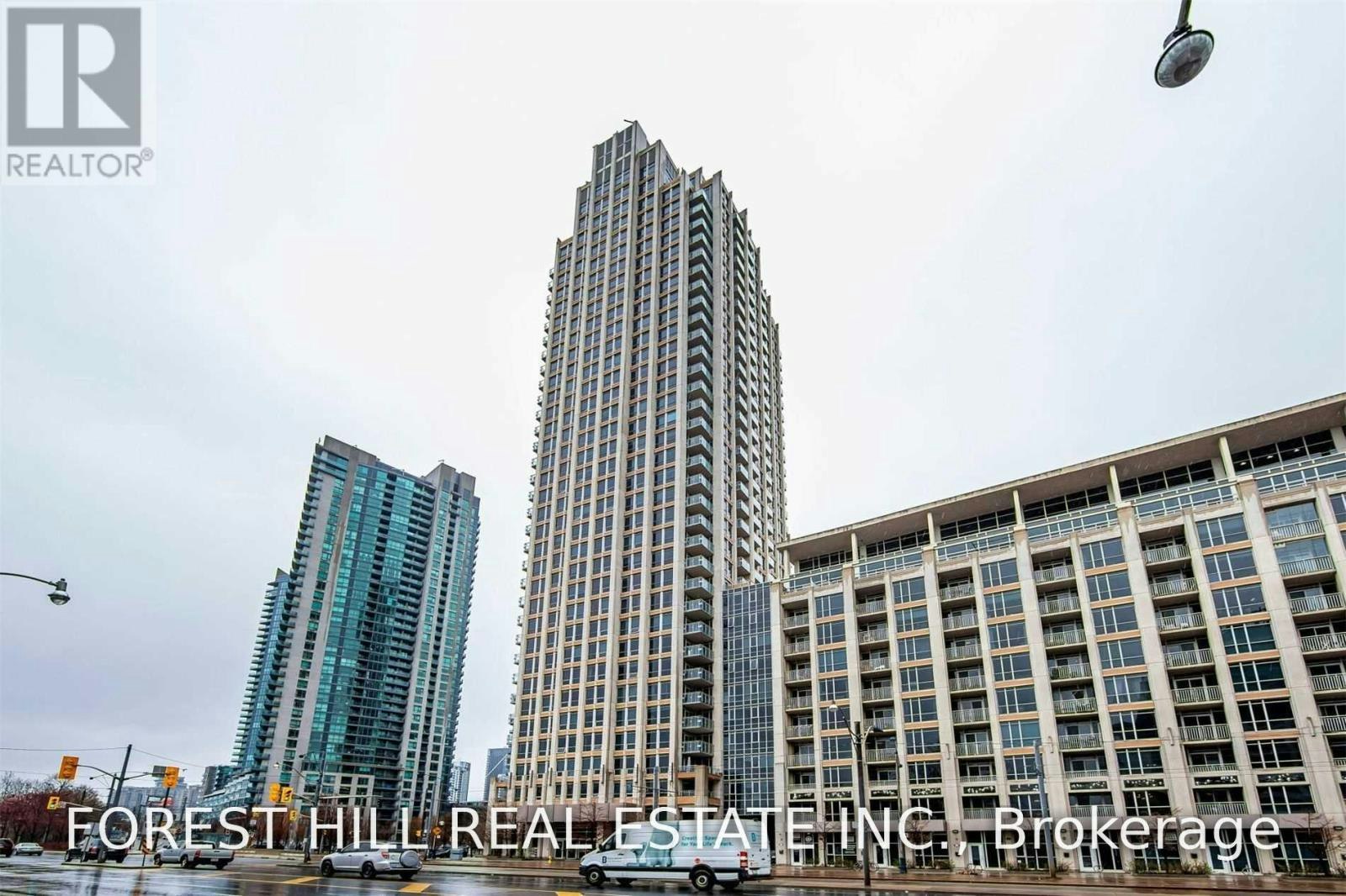 812-628 Fleet Street S, Toronto, ON, M5V 1A8