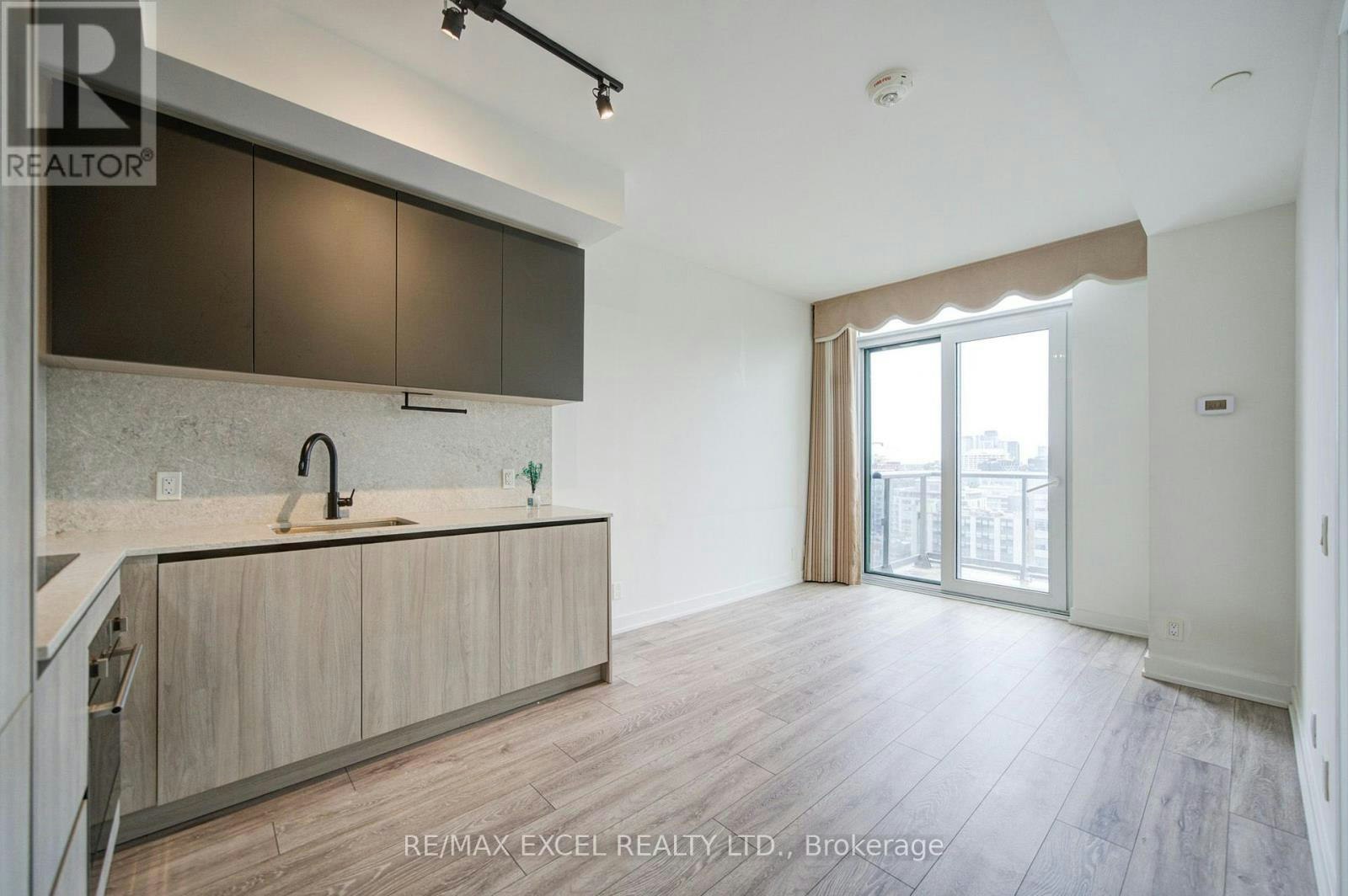 1818-108 Peter Street, Toronto, ON, M5V 2G7 - 15