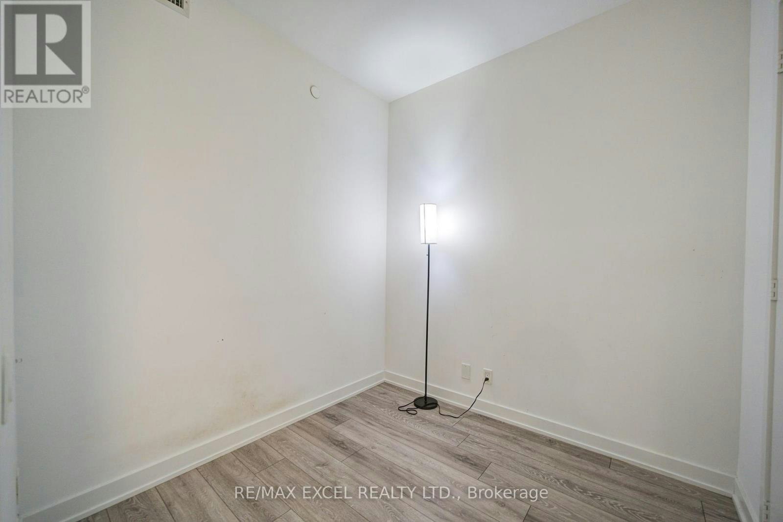 1818-108 Peter Street, Toronto, ON, M5V 2G7 - 11