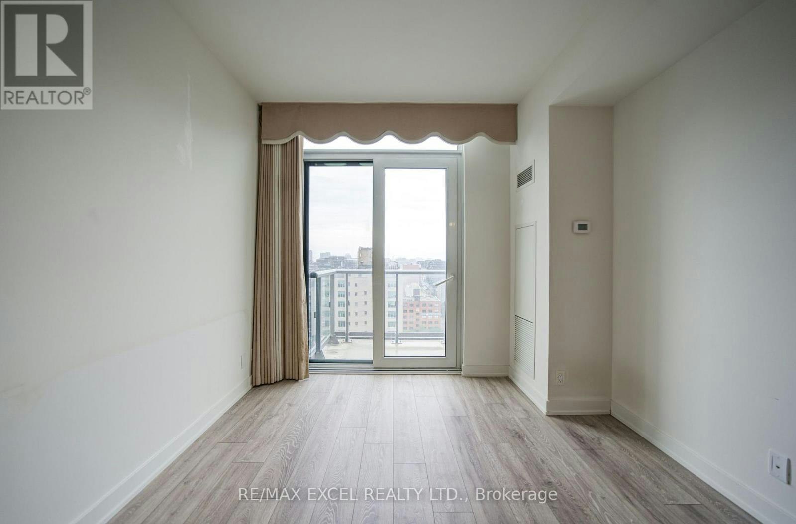 1818-108 Peter Street, Toronto, ON, M5V 2G7 - 21