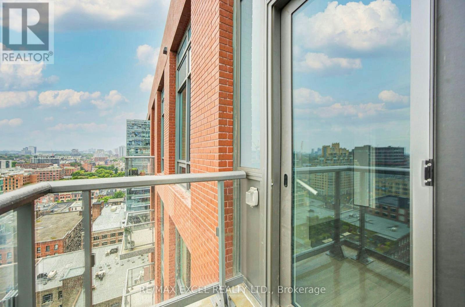 1818-108 Peter Street, Toronto, ON, M5V 2G7 - 32