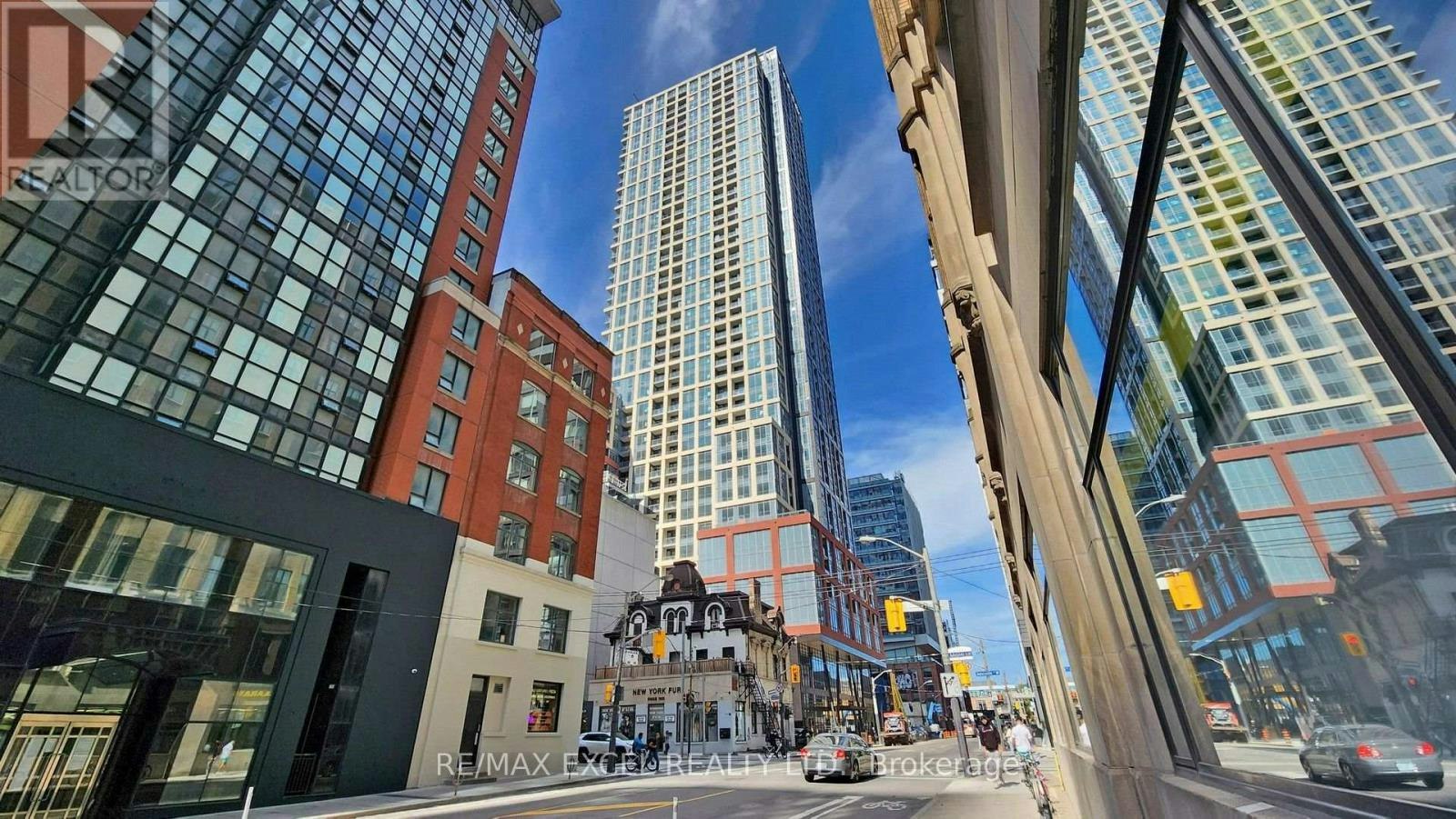 1818-108 Peter Street, Toronto, ON, M5V 2G7 - 2