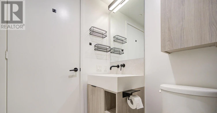 1818-108 Peter Street, Toronto, ON, M5V 2G7 - 10