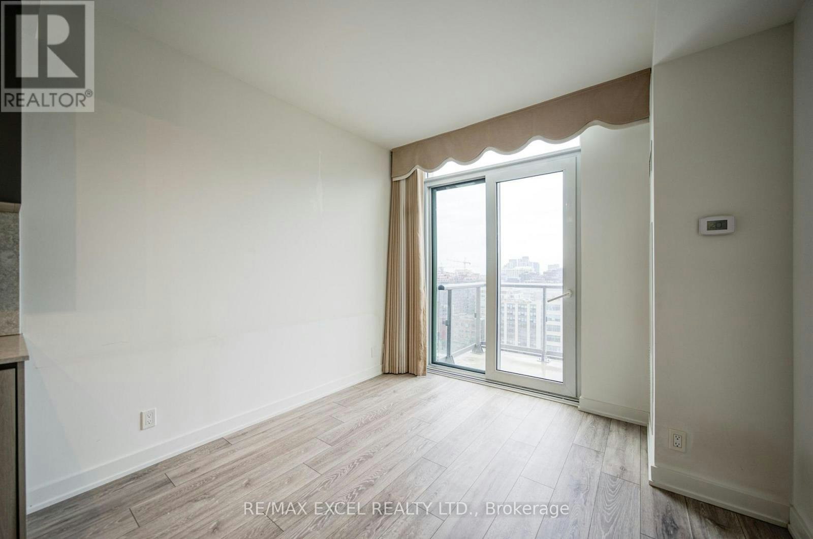 1818-108 Peter Street, Toronto, ON, M5V 2G7 - 22