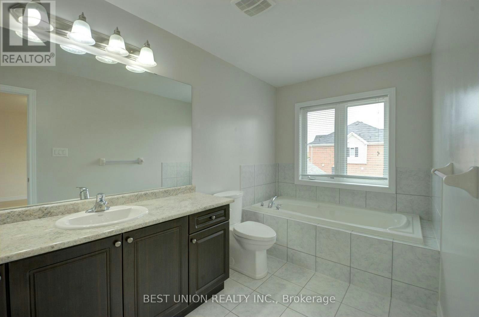 196 Donald Sim Avenue, Markham, ON, L6B 0Z1 - 12