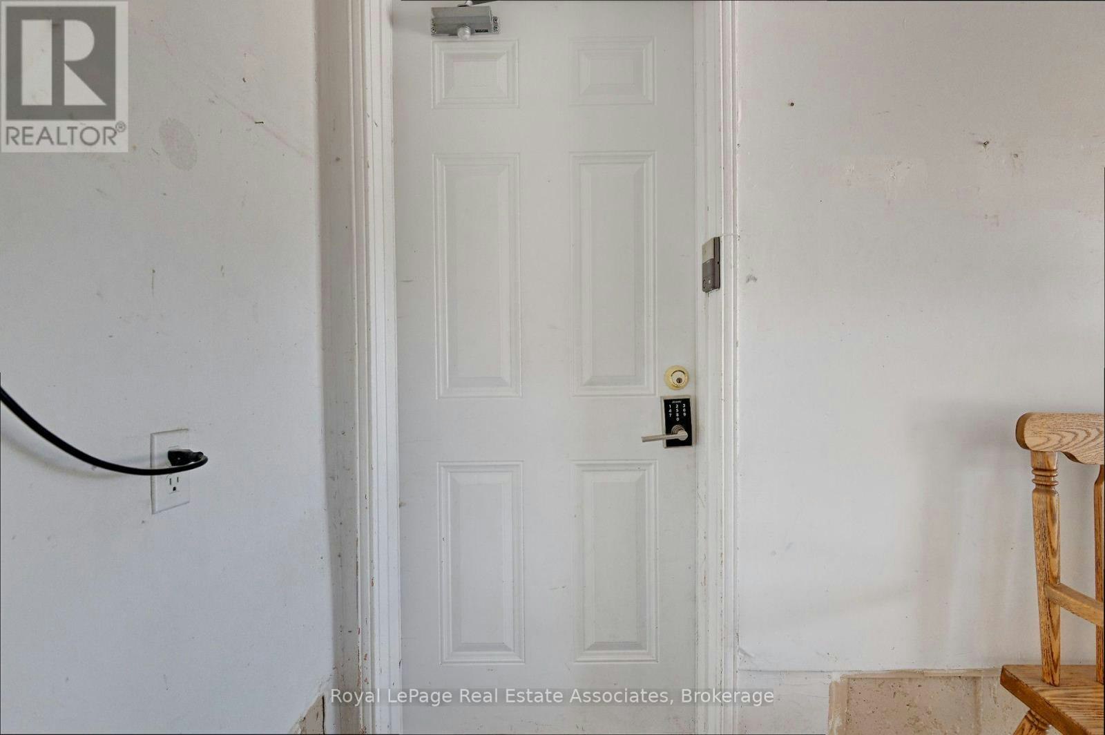 LOWER-41 Greenview Circle, Vaughan, ON, L6A 0B5 - 3
