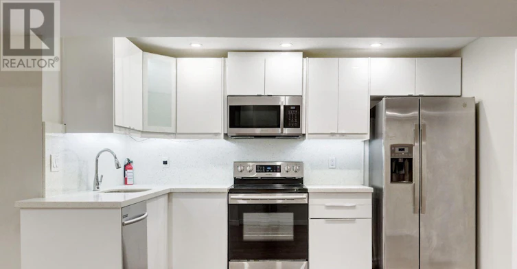 LOWER-41 Greenview Circle, Vaughan, ON, L6A 0B5 - 10