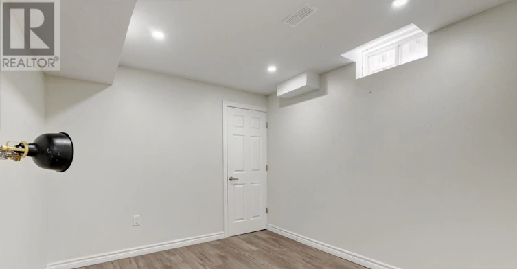 LOWER-41 Greenview Circle, Vaughan, ON, L6A 0B5 - 16
