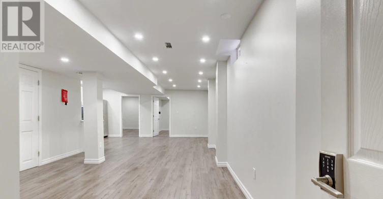 LOWER-41 Greenview Circle, Vaughan, ON, L6A 0B5 - 7