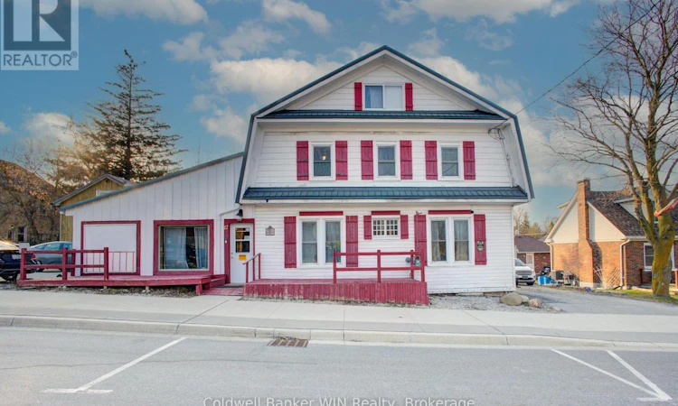 17 Arthur Street E